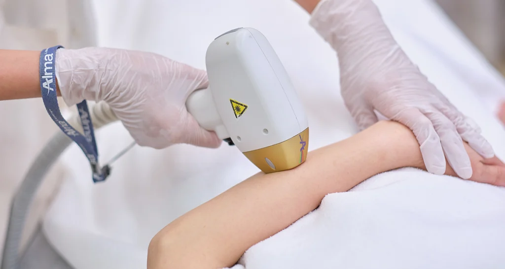脱毛 ZX-CLINIC【公式】｜大阪梅田・天王寺の安くて承認機使用の美容医療